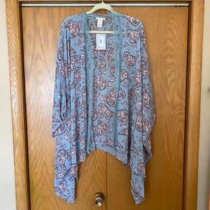 NWT Women’s Blue and Pink Kimono